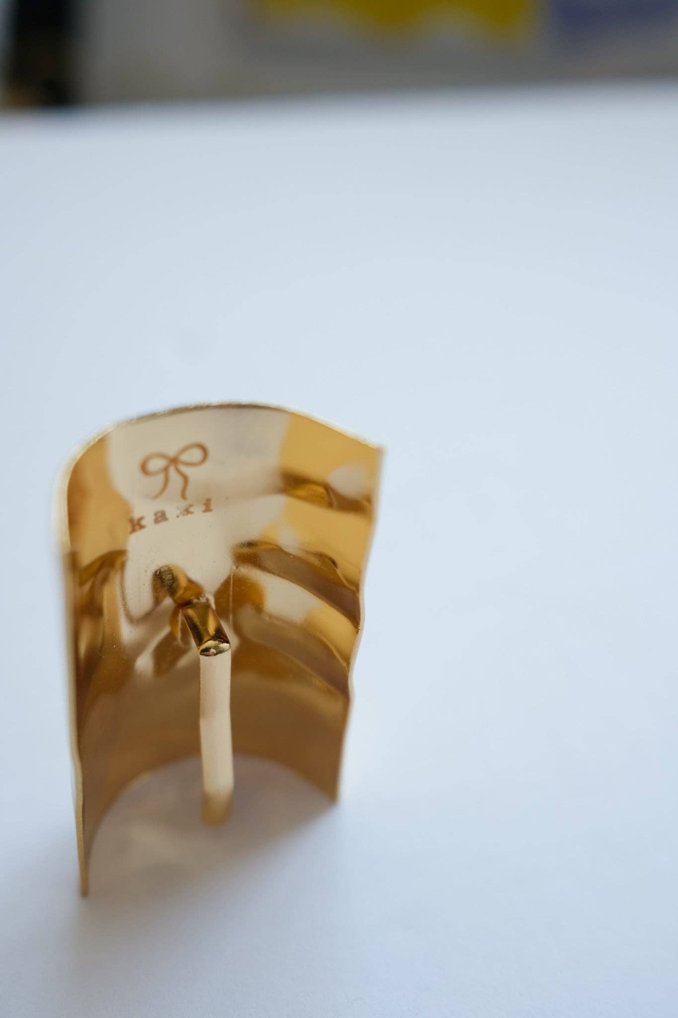 Oversized Pony Tail Cuff