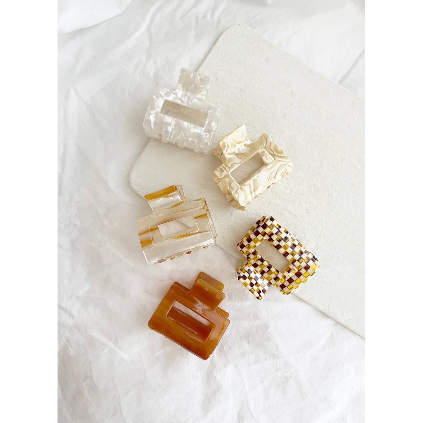 Camila Tortoise Hair Clip