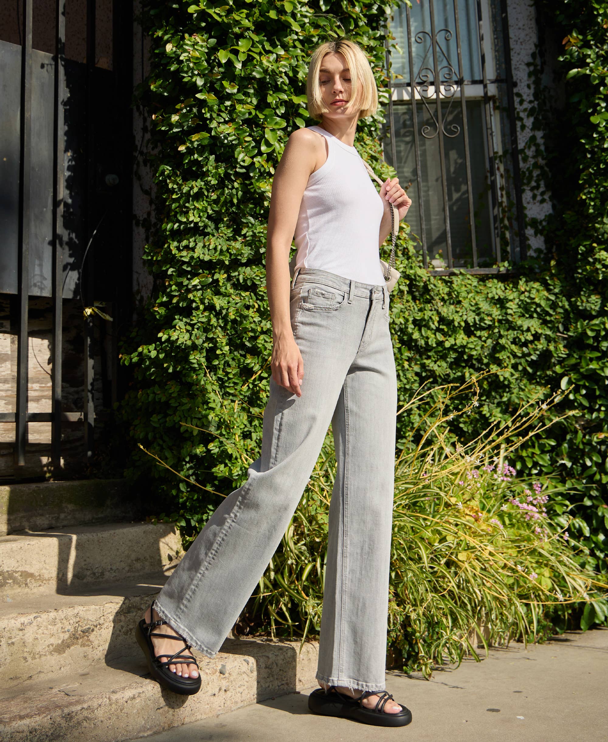 HIGH RISE LIGHT GREY WIDE LEG JEANS