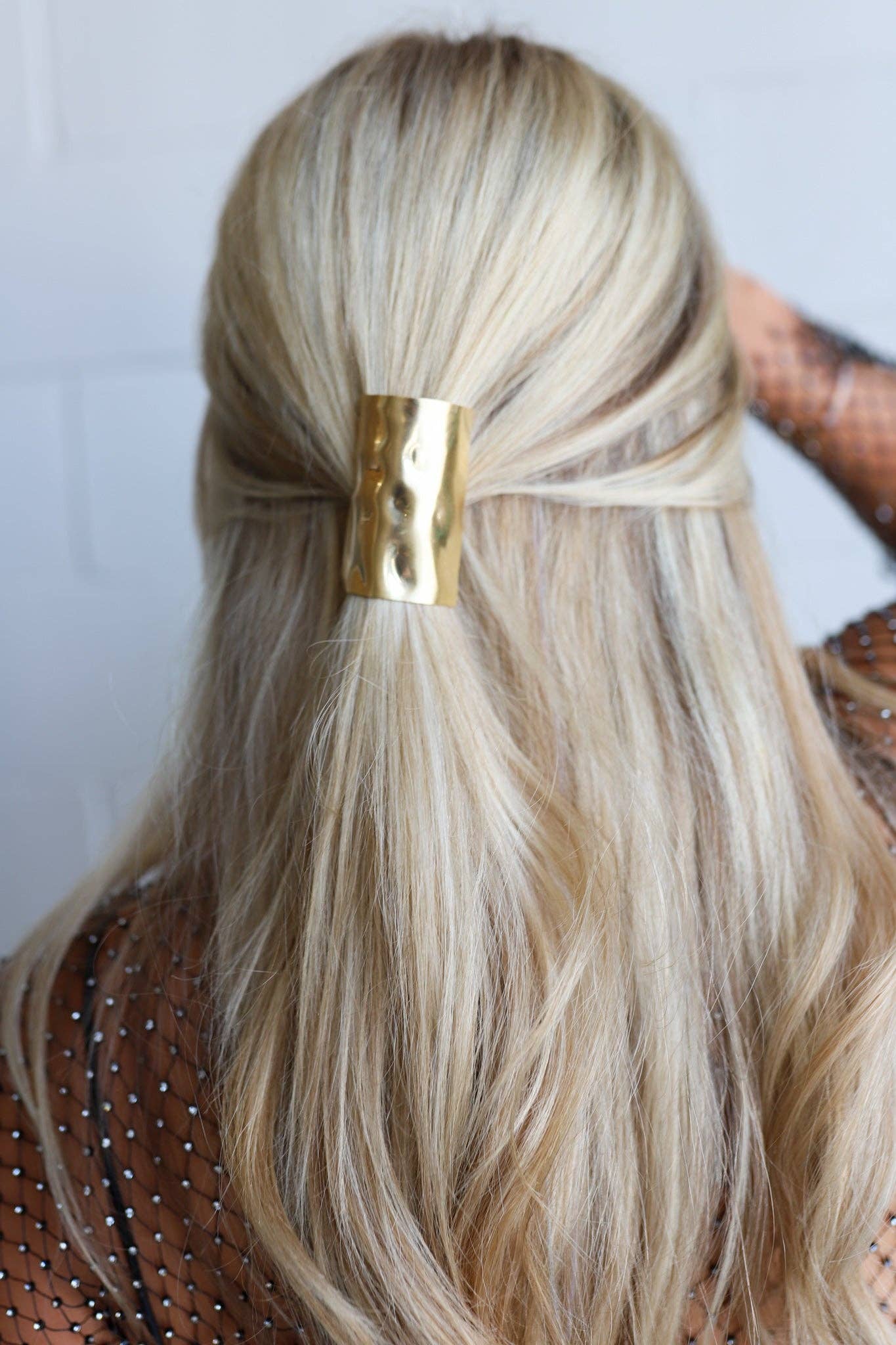 Oversized Pony Tail Cuff