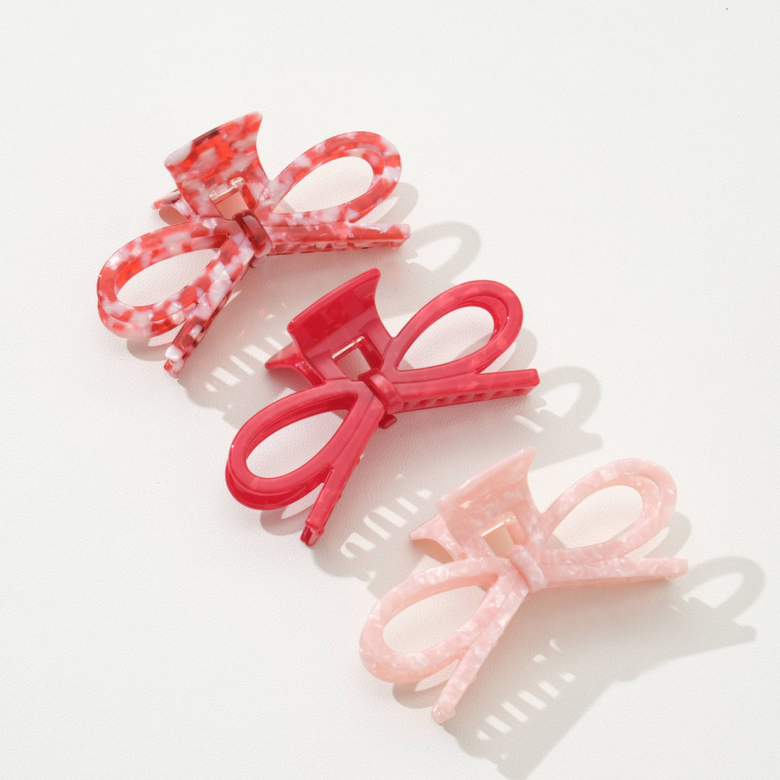 Remi Valentine Wide Bow Claw Clip