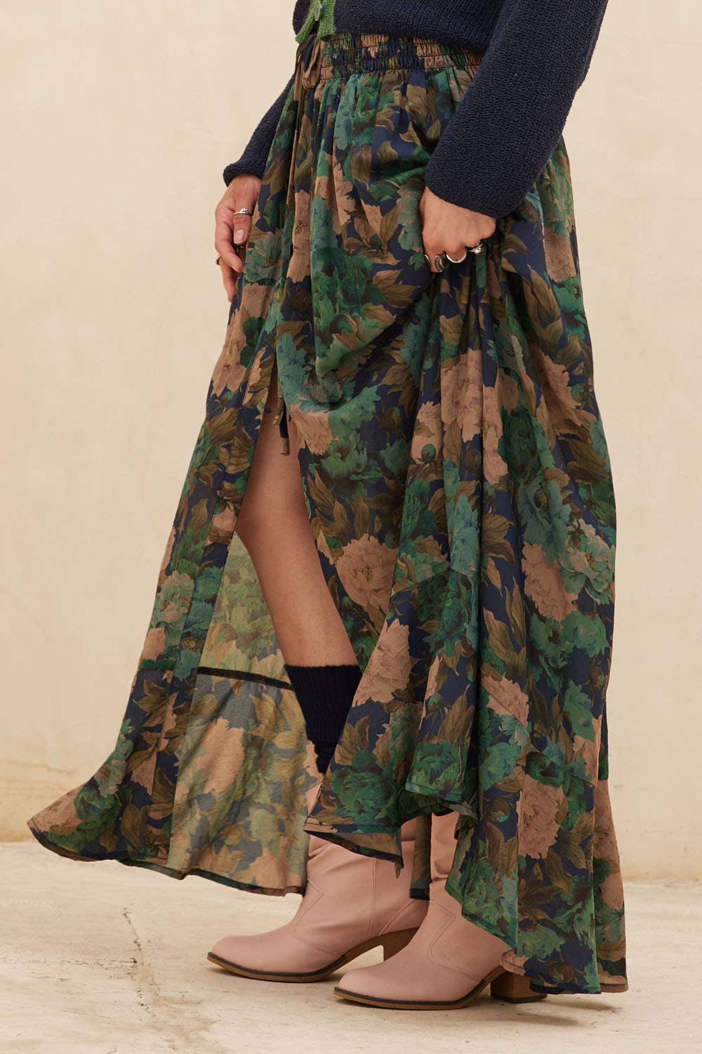 Pretty  Floral Button-Front Maxi Skirt