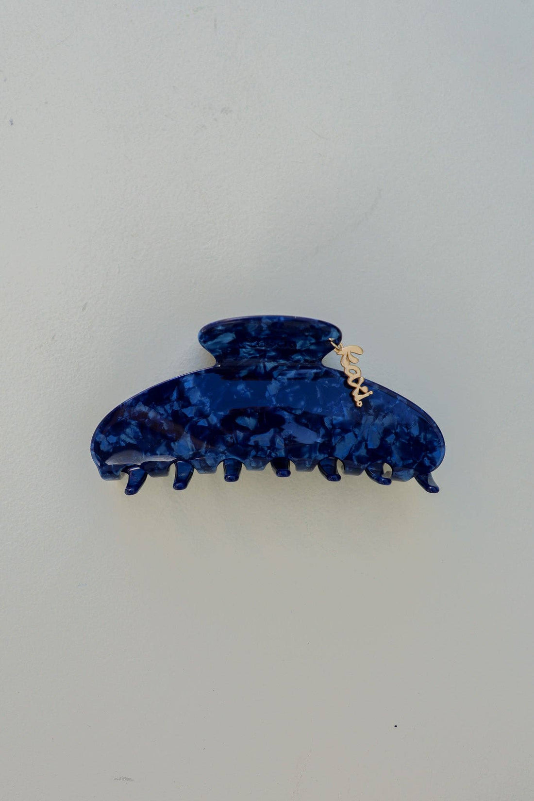 OVERSIZED ACETATE CLAW