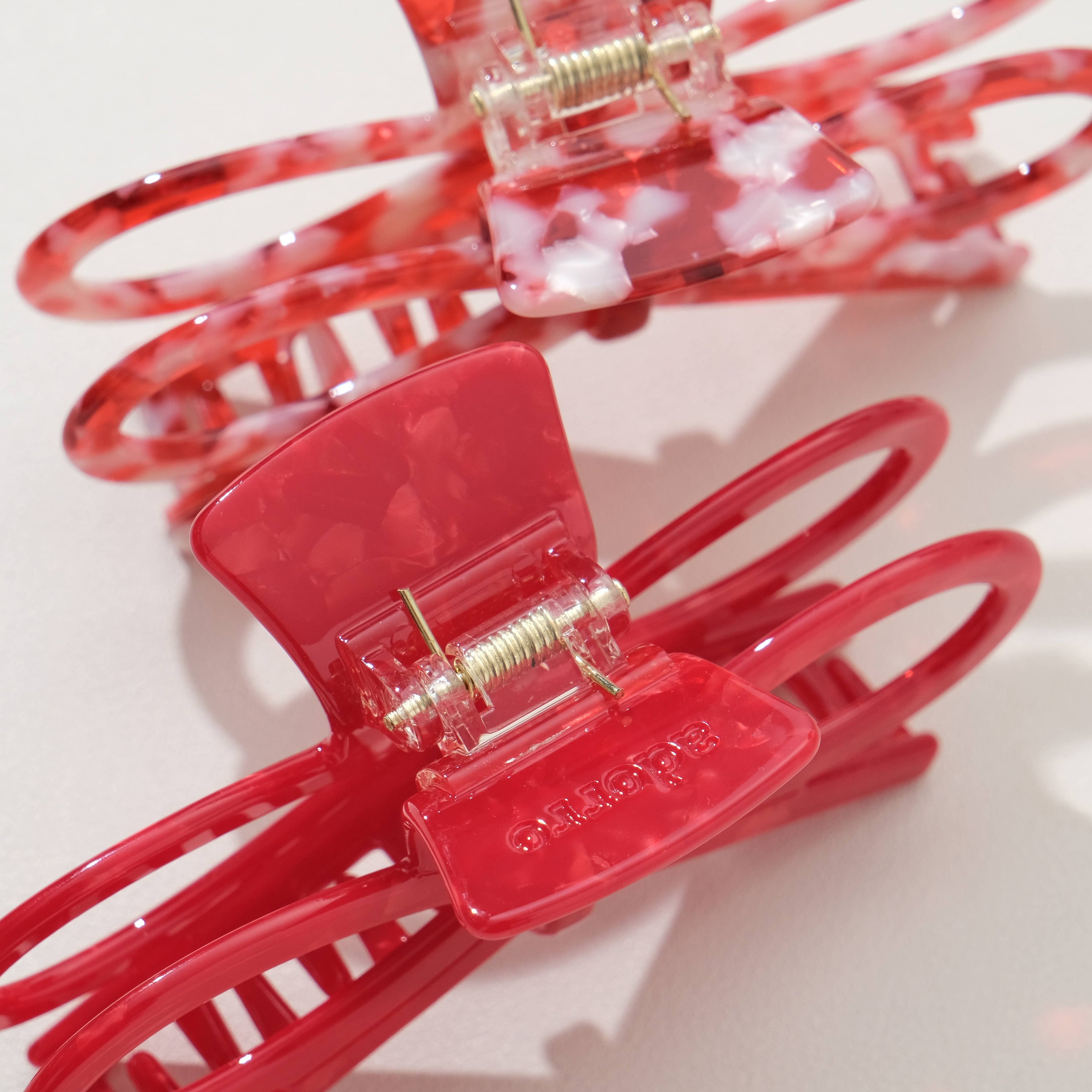 Remi Valentine Wide Bow Claw Clip