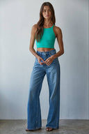 High Quality Seamless Sleeveless Halter Neck Top