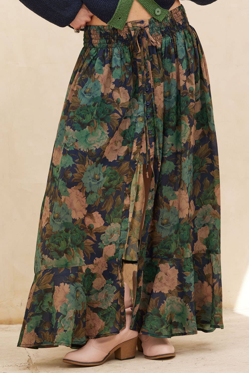 Pretty  Floral Button-Front Maxi Skirt