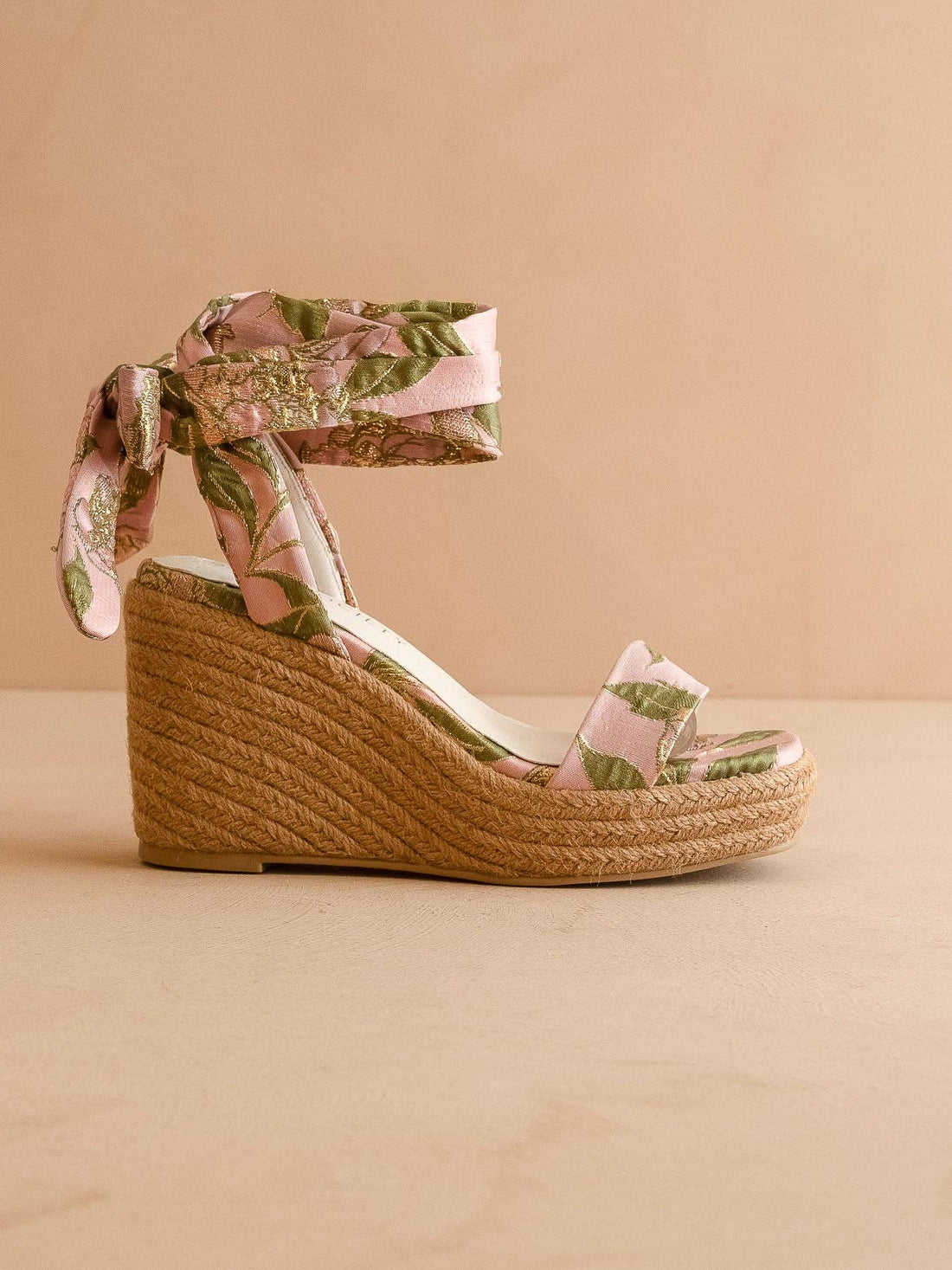 Rose Garden Gingham Wrap Wedge