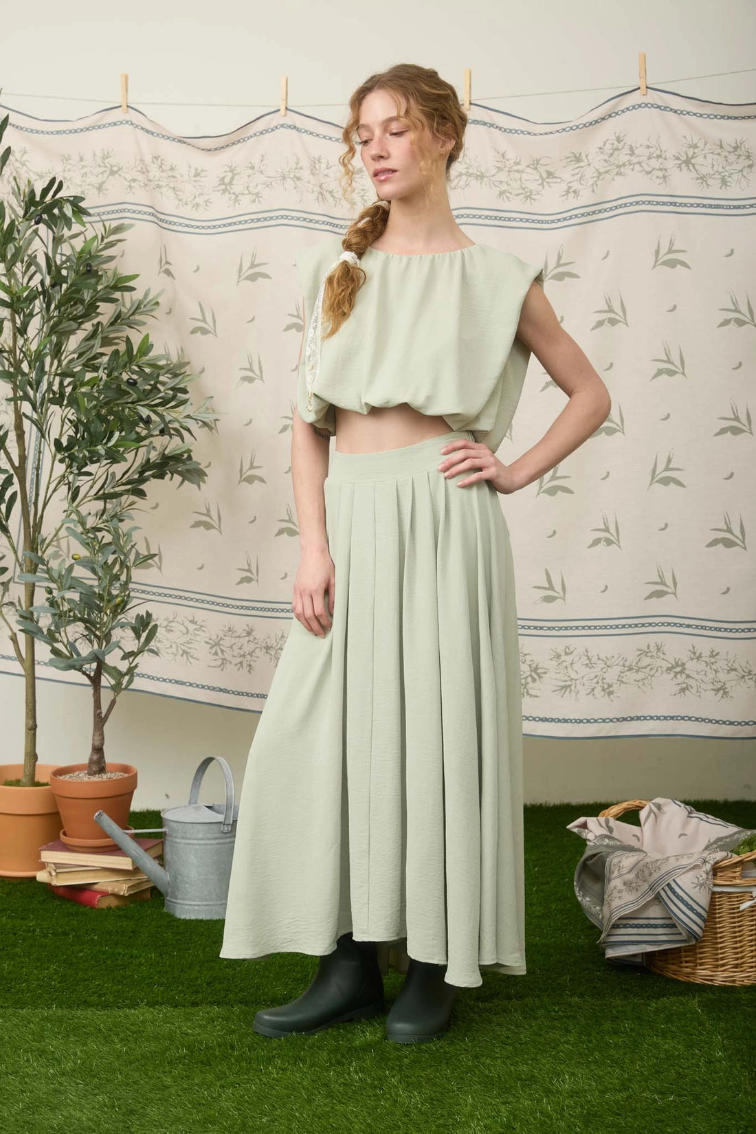 Ballon crop Pleated Midi Skirt Set