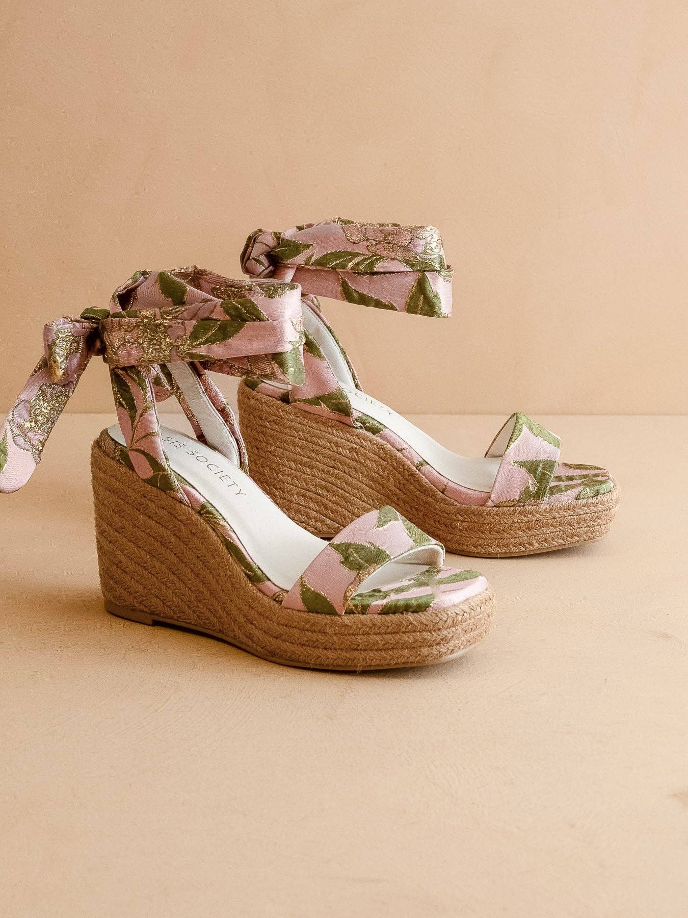 Rose Garden Gingham Wrap Wedge