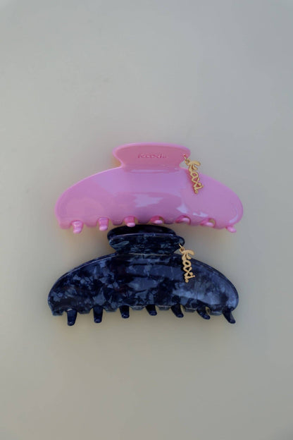 OVERSIZED ACETATE CLAW