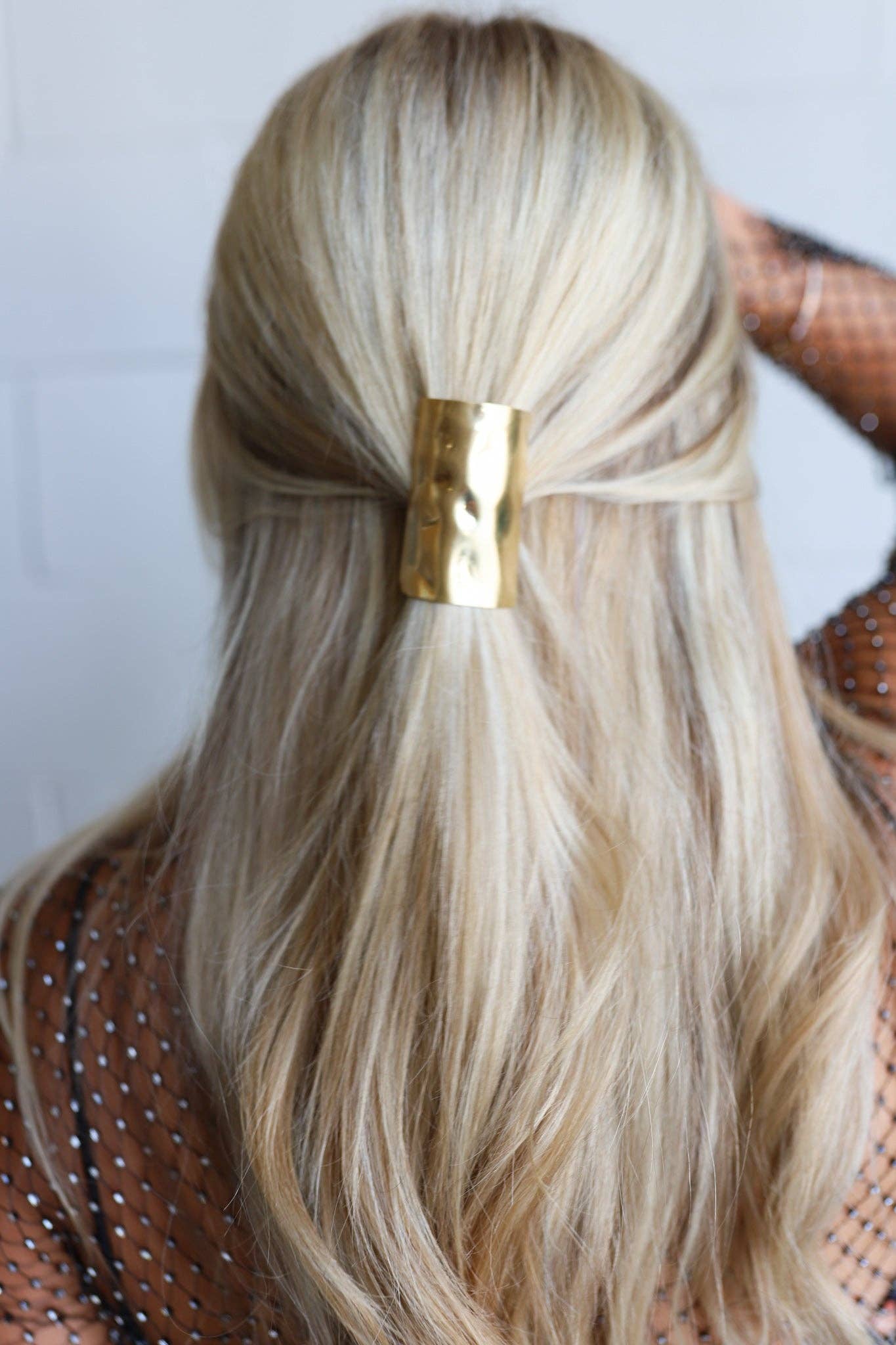 Oversized Pony Tail Cuff